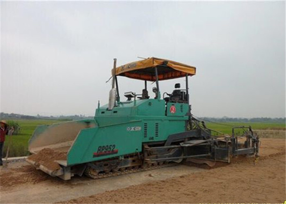 Chine l'épaisseur de pavage Caterpillar de la largeur 350mm de 9.5m asphaltent la machine à paver pour l'asphalte/route bétonnée fournisseur