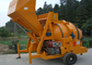 Machine diesel mobile de emboutage hydraulique de mélangeur concret de trémie pour les travaux de mélange concrets fournisseur